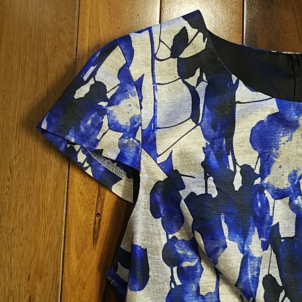 🌟🆕Kensie Blue Floral Peplum Top - Picture 4 of 6